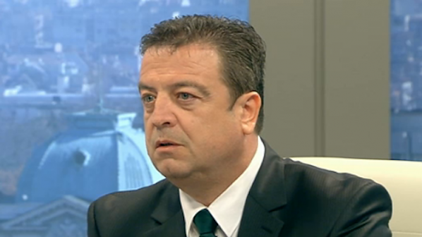Цветелин Кънчев: Събарянето на циганските къщи ще бъде голяма грешка
