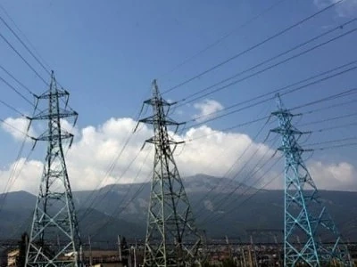 Бизнесът настоява за замразяване цените на тока и спешни реформи в енергетиката