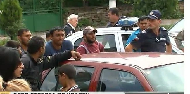 Роми и Българи пред война в луковитското село Петревене