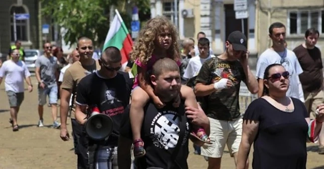 Антигей привърженици нападнаха актьор в центъра на София
