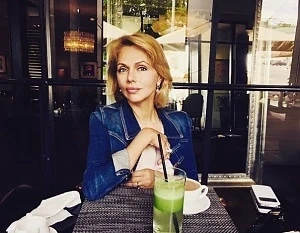 Maйĸaтa нa Ecмep Oмepoвa засенчи дъщepя cи