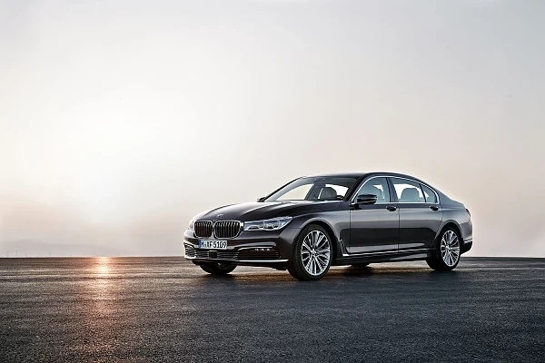 BMW представи луксозната Серия 7