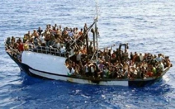 Вадят телата на 700-те удавници мигранти