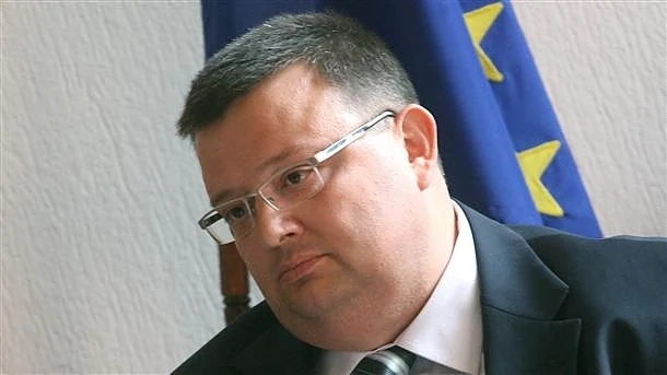 Цацаров: Подслушване между адвокат и клиент е невъзможно