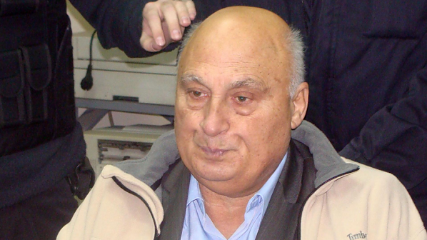Цар Киро в болница, зле е