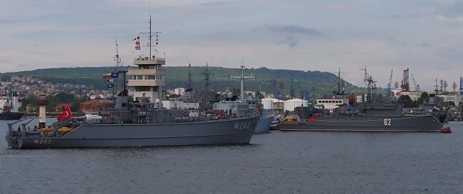 Натовски кораби акостираха във Варна 