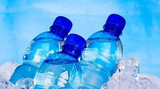 Столична община раздава минерална вода заради високите температури