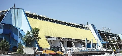 Събарят „Аско Деница“ в Младост, строят „Гранд каньон“