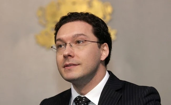 Учат ни как да кандидатстваме за американска виза