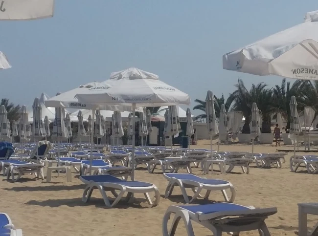 На плажа на Какао бийч не издават касови бележки