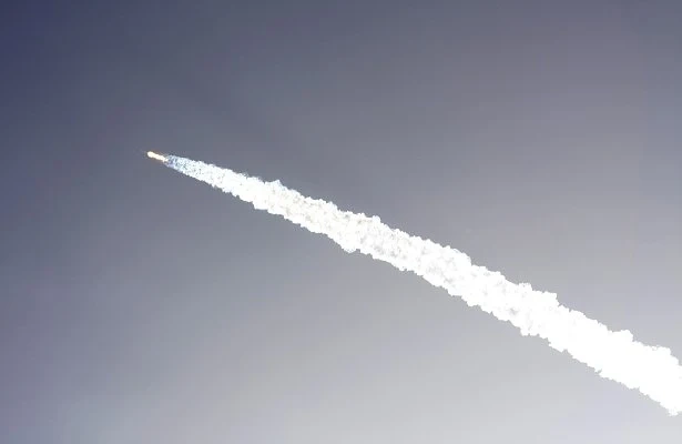 Северна Корея се готви да изстреля ракета