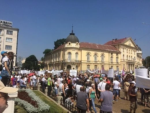 10 000 скочиха срещу скъпия ток