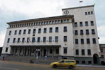 Управителят на БНБ с над 15 бона заплата