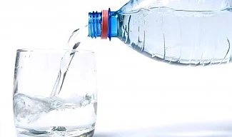 Почти 40% от българите не пият достатъчно вода