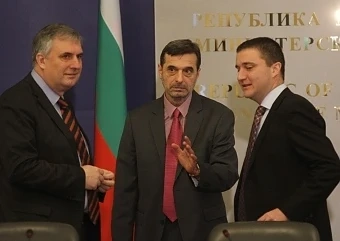Тристранката обсъжда работното време, почивките и отпуските 