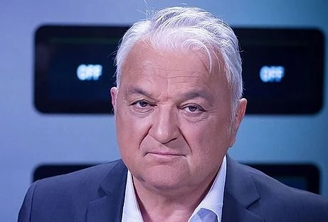 Нова ТВ решава за Сашо Диков във вторник