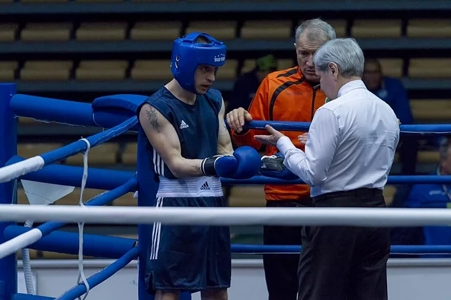 Елиан Димитров с първа победа на европейското по бокс в Самоков 