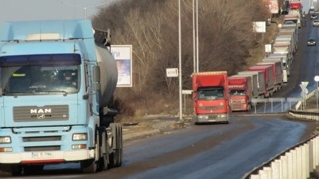 Интензивен трафик на Кулата