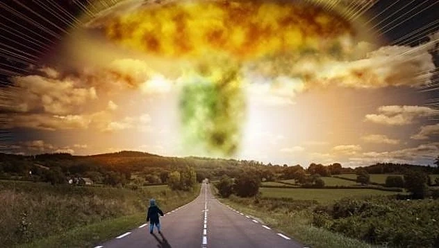 Съвпадение? Свещеник и Исак Нютон сочат една и съща година за Апокалипсис