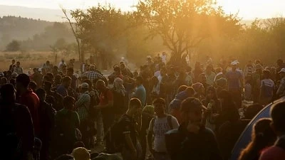 Сърбия затвори границата с Македония, 4000 бежанци чакат на Табановце