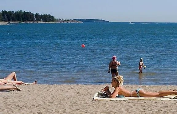 Максимални температури между 30° и 35. По морето само за плаж