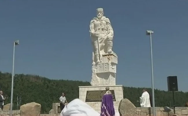 Откриха паметник на Вълчан войвода в Еленския балкан