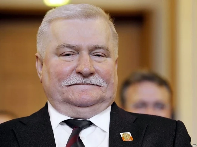 Лех Валенса отваря дома си за бежанци, лично ще им готви