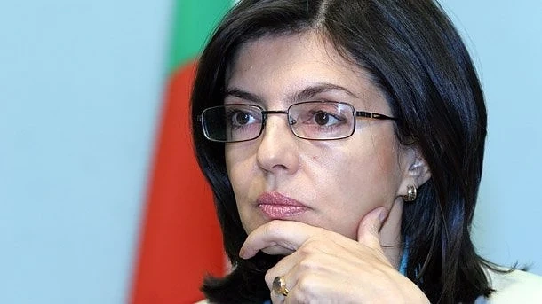 Според Кунева влизането в Шенген решава част от бежанския проблем