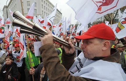 5 хиляди протестират във Варшава срещу мигрантите