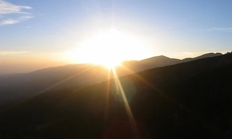 Слънчево и топло днес с температури между 25° и 30°