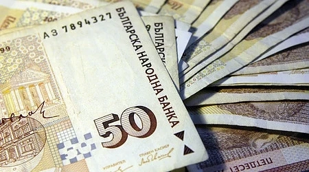 361 210 българи живеят само с минимална работна заплата