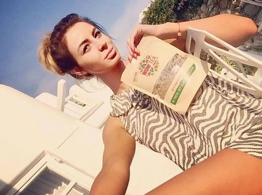 Кучкова рекламира чай за пречистване от токсини 