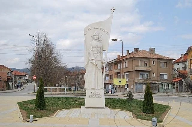 Хиляди се събират в Панагюрище