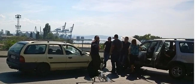 Джип се сблъска с кола в Бургас