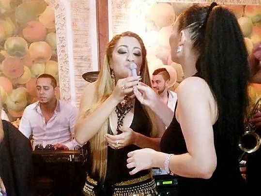 Софи Маринова пя на рожденият ден на Роксана 