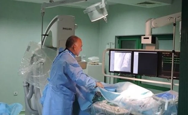 Изключително рядка интервенция извършиха български кардиолози