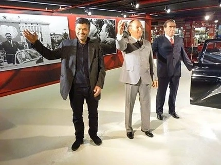 Тодор Славков се снима с дядо си (СНИМКИ)