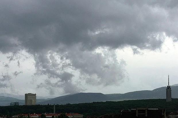 До 17° днес, облачно и с валежи