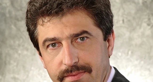 Търговец на оръжие купува сръбския завод на Цветан Василев
