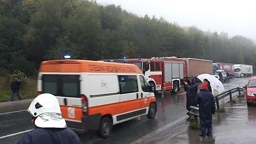 Несъобразена скорост e причина за верижната катастрофа при „Витиня“ (СНИМКИ)