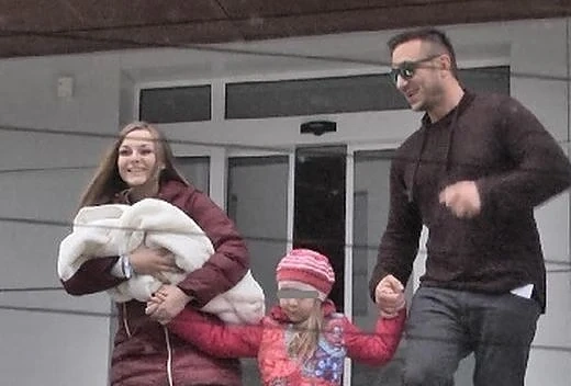 Коцето взе Надя и сина си от родилното 