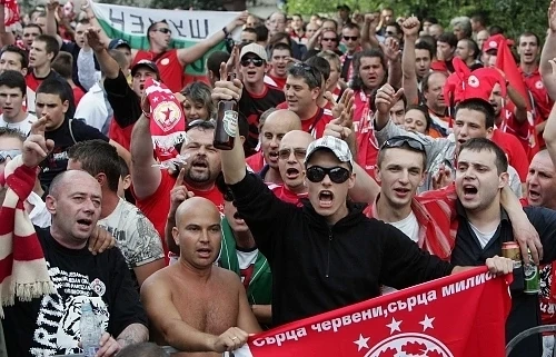 Феновете на ЦСКА на протест пред парламента в неделя