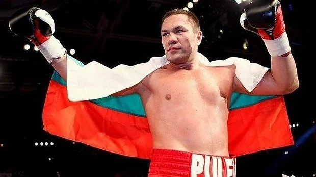 Кобрата с победа при завръщането си на ринга