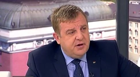 Каракачанов: Армията трябва да отиде да помага на границата 