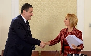 Константин Пенчев предаде поста на Мая Манолова