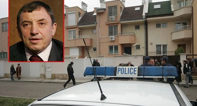 Намериха колата на атентаторите на Алексей Петров 