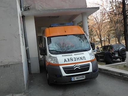 Мъж падна от четвъртия етаж в Благоевград