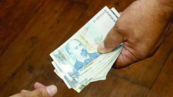 Фалшиви служители на реда глобяват наред из София!