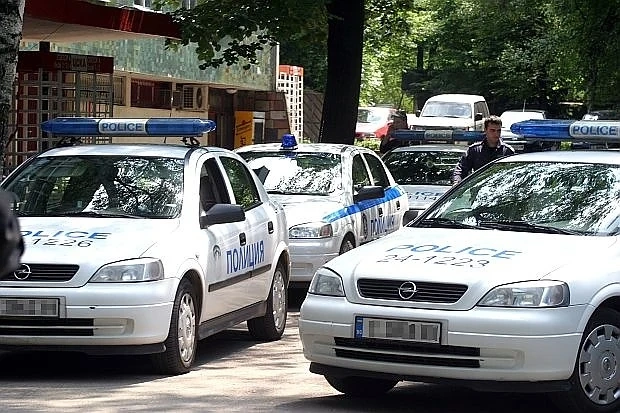 Извънредно! Престрелка в техникум в Сливен! Има жертви!