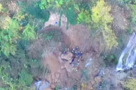 Откриха телата на затрупаните край Крушунските водопади 